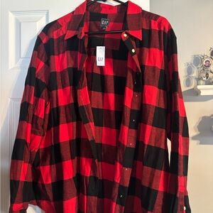 GAP Men's Red and Black Plaid Shirt